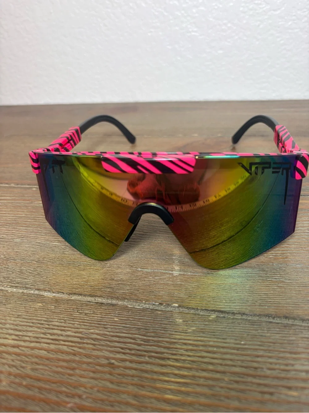 Pit Viper The Hot Tropics 2000 Sunglasses Mirrored Lens Hot Pink & Black Unisex